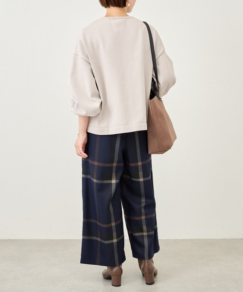 未使用に近い　BEARDSLEY ビアズリー　洗えるぷっくり袖ニット　ブラック BEARDSLEY（ビアズリー）の「洗える袖ぷっくりニット（ニット/セーター