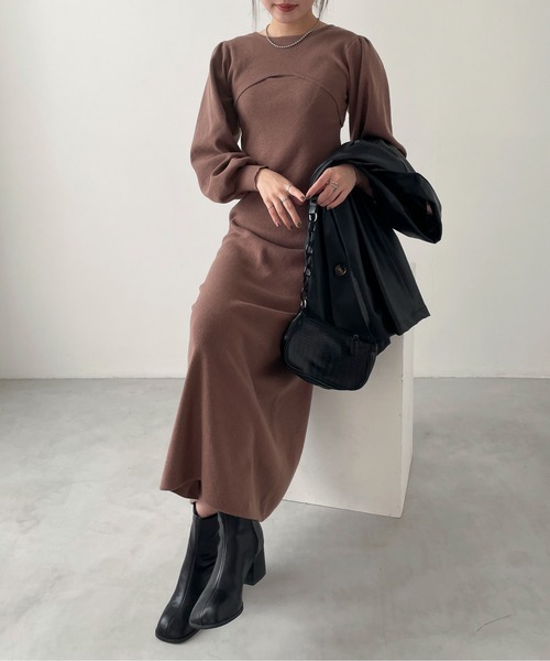 EPIMI E'PIMMY（エピミエピミー）の「レイヤードニットロングワンピース（ワンピース・レディース・ダークブルー/モカ/アイボリー/オフホワイト・MEDIUM）」の4枚目の写真