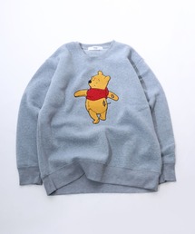 Disney（ディズニー）の「Disney（ディズニー）ミッキーマウス・くまのプーさんキャラクターサガラ刺繍スウェットトレーナー（裏起毛）（スウェット・メンズ）」