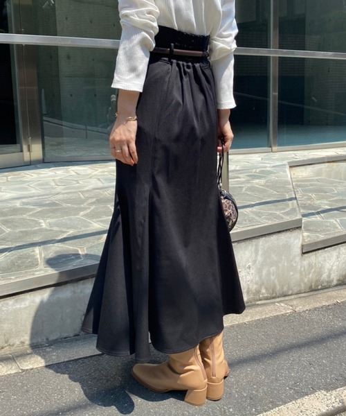 one after another NICE CLAUP(ワンアフターアナザーナイスクラップ)の「ベルト付きマーメイドスカート(スカート・レディース・ブラック/ブラウン/モカ/ラベンダー/ブラック系その他・SMALL/MEDIUM)」の19枚目の写真