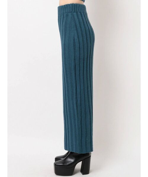 EVRIS(エヴリス)の「ロングタイトニットスカート【セットアップ着用可能】(スカート・レディース・アイボリー/ブラック/ブルー・FREE)」の12枚目の写真