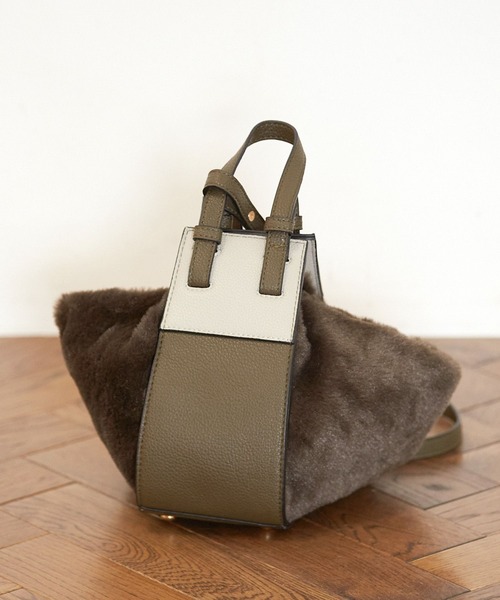 BAYFLOW（ベイフロー）の「3WAYファーショルダー（ショルダーバッグ・レディース・ブラック/ベージュ/カーキ・FREE）」の17枚目の写真