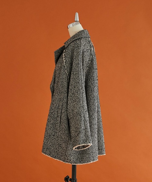 Doux archives（ドゥアルシーヴ）の「ツイードミドルテーラーコート（チェスターコート・レディース・ブラック/ベージュ・FREE）」の18枚目の写真