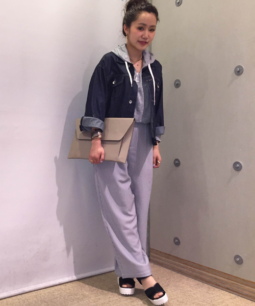 WHO'S WHO gallery（フーズフーギャラリー）の「テーパードワイドパンツ（その他パンツ・レディース・ネイビー/ホワイト/ホワイト系その他/グレー/その他18・FREE）」の8枚目の写真