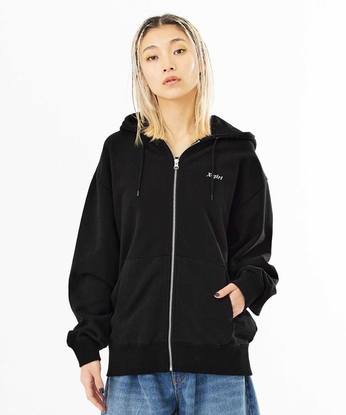 X-girl（エックスガール）の「LOGO STITCHED ZIP UP SWEAT HOODIE（パーカー・レディース・アッシュ/ブラック/ネイビー・S/M）」の7枚目の写真