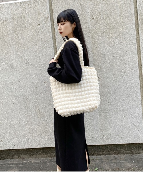 LVEU.(ラブユ.)の「【LVEU.】ポップコーントートバッグ / バッグ BAG 鞄 トート ポップコーン ポコポコ カジュアル ブラック アイボリー ZOZOTOWN限定(トートバッグ・レディース・ブラック/アイボリー・FREE)」の7枚目の写真