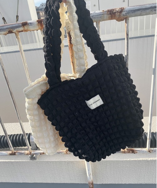 LVEU.(ラブユ.)の「【LVEU.】ポップコーントートバッグ / バッグ BAG 鞄 トート ポップコーン ポコポコ カジュアル ブラック アイボリー ZOZOTOWN限定(トートバッグ・レディース・ブラック/アイボリー・FREE)」の3枚目の写真