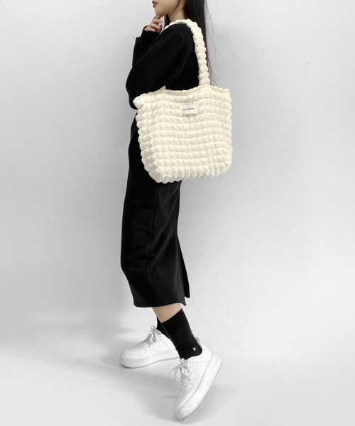 LVEU.(ラブユ.)の「【LVEU.】ポップコーントートバッグ / バッグ BAG 鞄 トート ポップコーン ポコポコ カジュアル ブラック アイボリー ZOZOTOWN限定(トートバッグ・レディース・ブラック/アイボリー・FREE)」の13枚目の写真