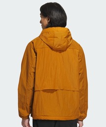 adidasシティエスケープ ルーズフィット ハーフジップ アノラック adidas（アディダス）の「シティエスケープ ルーズフィット