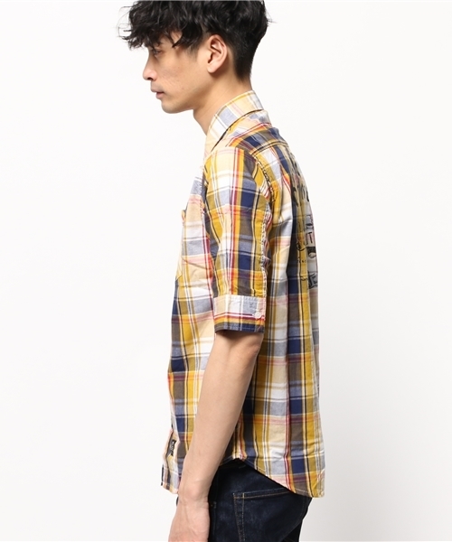 VENCEEXCHANGE（ヴァンスエクスチェンジ）の「バックプリントチェック5分シャツ             （シャツ/ブラウス・メンズ・レッド/クリアイエロー・SMALL/LARGE/MEDIUM）」の4枚目の写真