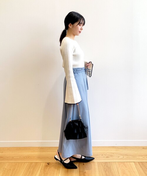 OPAQUE.CLIP（オペークドットクリップ）の「◆フェイクレザーフレアスカート【リボンサッシュ付き】（スカート・レディース・ライトグレー/ライトブルー/ブラック・36/38）」の12枚目の写真