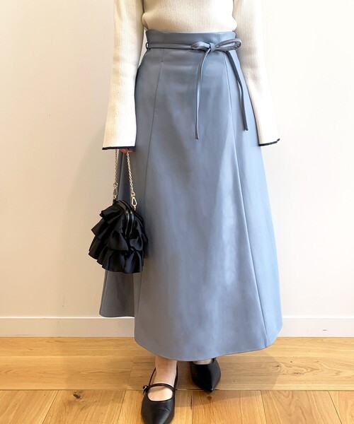 OPAQUE.CLIP（オペークドットクリップ）の「◆フェイクレザーフレアスカート【リボンサッシュ付き】（スカート・レディース・ライトグレー/ライトブルー/ブラック・36/38）」の14枚目の写真