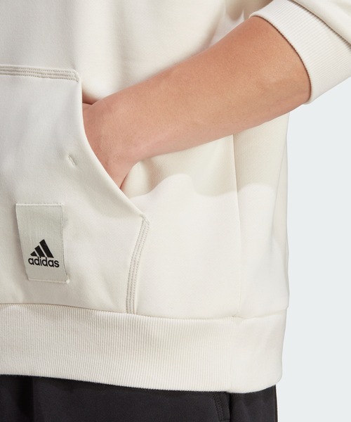 adidas（アディダス）の「ラウンジ フリースパーカー