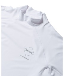F.C.Real Bristol（エフシーレアルブリストル）の「UNDER LAYER