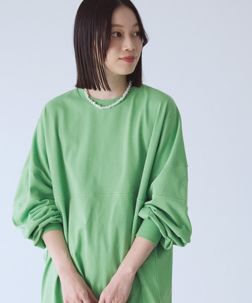 Chaco closet(チャコ クローゼット)の「オーバーサイズ配色ステッチフットボールロングTシャツ(Tシャツ/カットソー・レディース・ピンク/グリーン/オレンジ/ブラック/アイボリー・FREE)」の3枚目の写真
