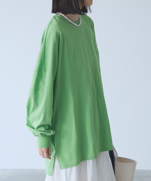 Chaco closet(チャコ クローゼット)の「オーバーサイズ配色ステッチフットボールロングTシャツ(Tシャツ/カットソー・レディース・ピンク/グリーン/オレンジ/ブラック/アイボリー・FREE)」の21枚目の写真