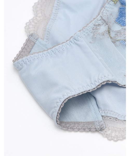 AMPHI(アンフィ)の「AMPHI/花束×エンブロイダリーレース ショーツ(ショーツ・レディース・ネイビー/サックスブルー/ブラック×ホワイト/グレイッシュベージュ・MEDIUM/LARGE)」の7枚目の写真