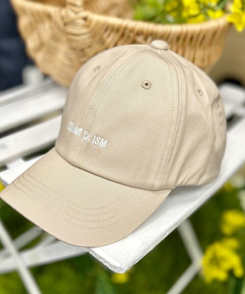 COMME CA ISM（コムサイズム）の「UVカット　ロゴ刺しゅうキャップ（キャップ・キッズ・ベージュ/ブラック・L/M）」の5枚目の写真