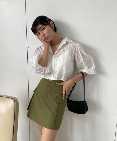 EPIMI E'PIMMY（エピミエピミー）の「コットンレースクロップドシャツ（シャツ/ブラウス・レディース・アイボリー/オフホワイト・MEDIUM）」の8枚目の写真