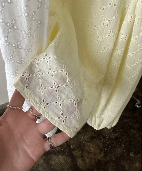 EPIMI E'PIMMY（エピミエピミー）の「コットンレースクロップドシャツ（シャツ/ブラウス・レディース・アイボリー/オフホワイト・MEDIUM）」の22枚目の写真