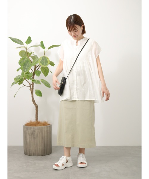 Lugnoncure(ルノンキュール)の「シャーリングブラウス(シャツ/ブラウス・レディース・イエロー/オフホワイト/ブラック・フリ-)」の5枚目の写真