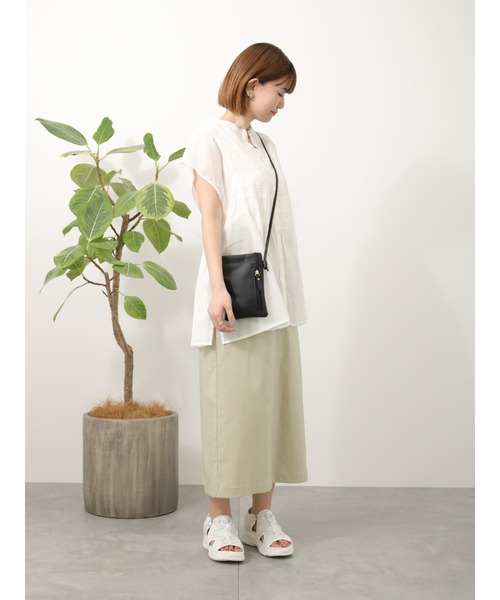 Lugnoncure(ルノンキュール)の「シャーリングブラウス(シャツ/ブラウス・レディース・イエロー/オフホワイト/ブラック・フリ-)」の6枚目の写真