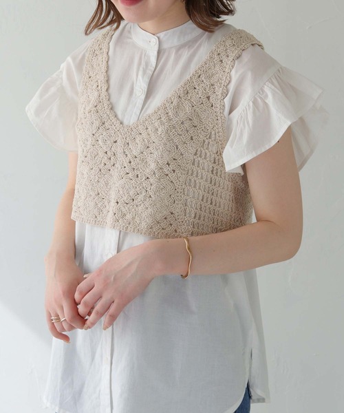 HER CLOSET（ハークローゼット）の「【shemoshelly】WEB限定クロシェビスチェ（ベスト・レディース・ブラック/ライトベージュ・M）」の5枚目の写真