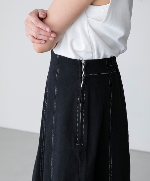 BONLECILL（ボンルシール）の「配色ステッチ フレアロングデニムスカート（デニムスカート・レディース・ブラック系/ネイビー/オフホワイト/ブラック・FREE）」の9枚目の写真