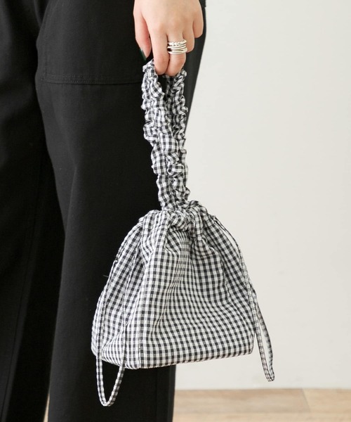 URBAN RESEARCH Sonny Label（アーバンリサーチサニーレーベル）の「ギンガムギャザーハンドルバッグ（ハンドバッグ・レディース・ブラック/グリーン/ピンク・ONE）」の2枚目の写真