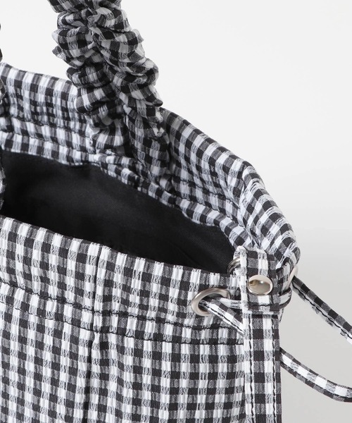 URBAN RESEARCH Sonny Label（アーバンリサーチサニーレーベル）の「ギンガムギャザーハンドルバッグ（ハンドバッグ・レディース・ブラック/グリーン/ピンク・ONE）」の16枚目の写真