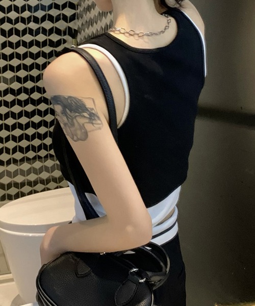 DAY CLOSET（デイ クローゼット）の「レディース レイヤード風アシメヘムリブタンクトップ（タンクトップ・レディース・グリーン/ダークグレー/ブラック・M）」の7枚目の写真