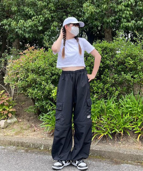 Chick（チック）の「【CHICK ORIGINAL】ワンポイント刺繍 クロップド半袖Tシャツ（Tシャツ/カットソー・レディース・ホワイト/ブラック・FREE）」の5枚目の写真