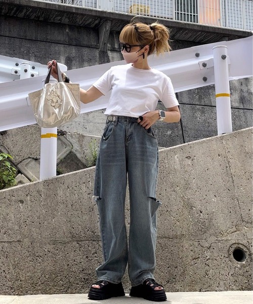 Chick（チック）の「【CHICK ORIGINAL】ワンポイント刺繍 クロップド半袖Tシャツ（Tシャツ/カットソー・レディース・ホワイト/ブラック・FREE）」の7枚目の写真