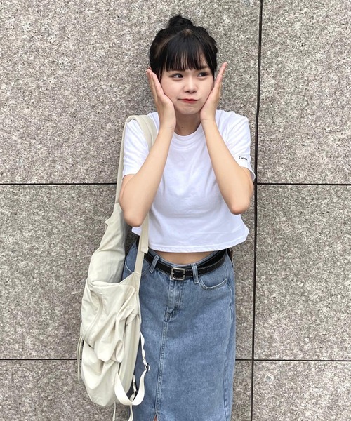 Chick（チック）の「【CHICK ORIGINAL】ワンポイント刺繍 クロップド半袖Tシャツ（Tシャツ/カットソー・レディース・ホワイト/ブラック・FREE）」の9枚目の写真