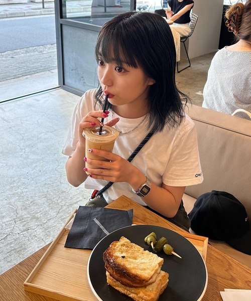 Chick（チック）の「【CHICK ORIGINAL】ワンポイント刺繍 クロップド半袖Tシャツ（Tシャツ/カットソー・レディース・ホワイト/ブラック・FREE）」の10枚目の写真