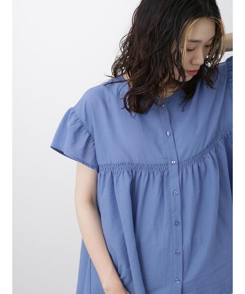 Samansa Mos2 blue(サマンサモスモスブルー)の「シャーリング切替ブラウス(シャツ/ブラウス・レディース・オフホワイト/ブラック/ブルー・F)」の3枚目の写真