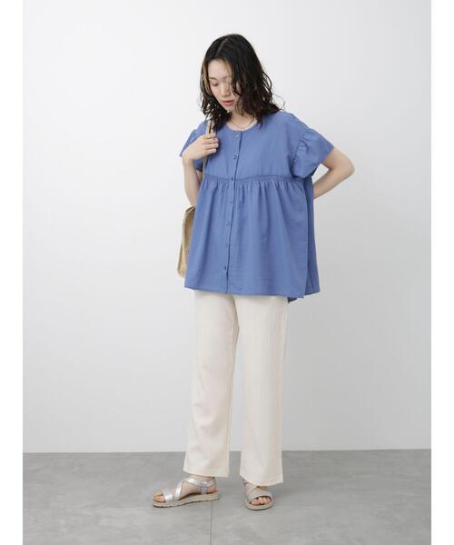 Samansa Mos2 blue(サマンサモスモスブルー)の「シャーリング切替ブラウス(シャツ/ブラウス・レディース・オフホワイト/ブラック/ブルー・F)」の11枚目の写真