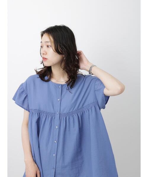 Samansa Mos2 blue(サマンサモスモスブルー)の「シャーリング切替ブラウス(シャツ/ブラウス・レディース・オフホワイト/ブラック/ブルー・F)」の14枚目の写真