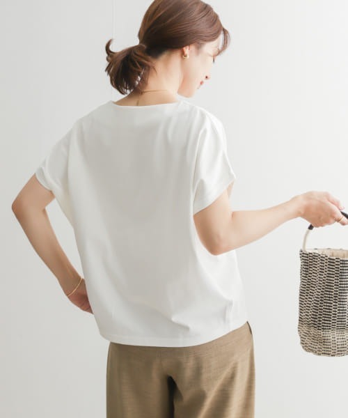 URBAN RESEARCH DOORS（アーバンリサーチドアーズ）の「ドライコットンボートネックプルオーバー（Tシャツ/カットソー・レディース・グレー系その他/ブルー/ブラック/オフホワイト・MEDIUM）」の18枚目の写真