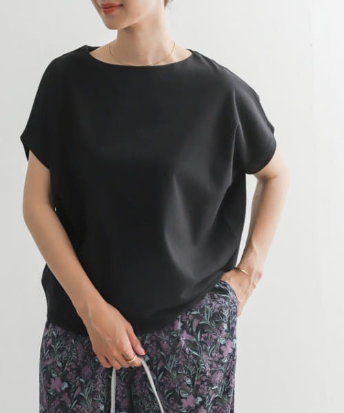 URBAN RESEARCH DOORS（アーバンリサーチドアーズ）の「ドライコットンボートネックプルオーバー（Tシャツ/カットソー・レディース・グレー系その他/ブルー/ブラック/オフホワイト・MEDIUM）」の6枚目の写真