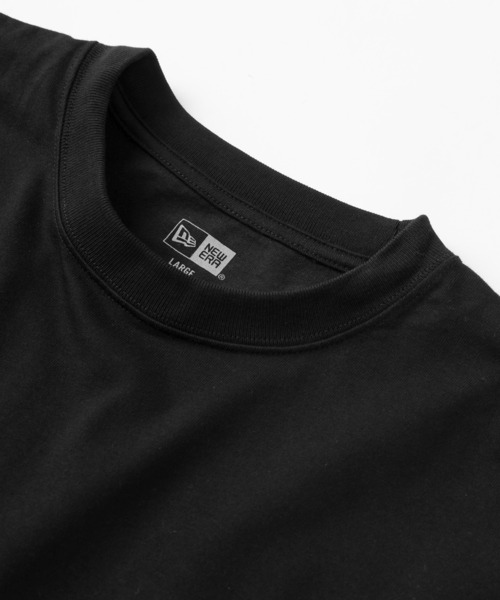 NEW ERA(ニューエラ)の「【NEW ERA/ニューエラ】Wave Logo ワンポイント&バックプリントデザイン オーバーサイズド 半袖クルーネックTシャツ/ ビッグシルエット/ブラック(Tシャツ/カットソー・メンズ・ブラック・M/L)」の8枚目の写真