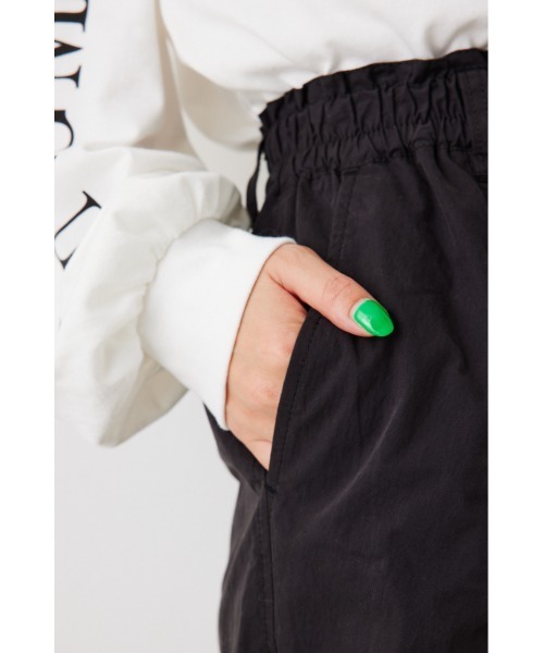 RODEO CROWNS WIDE BOWL(ロデオクラウンズワイドボウル)の「センターシャーリングパンツ(その他パンツ・レディース・ライトカーキ/ブラック・FREE)」の18枚目の写真