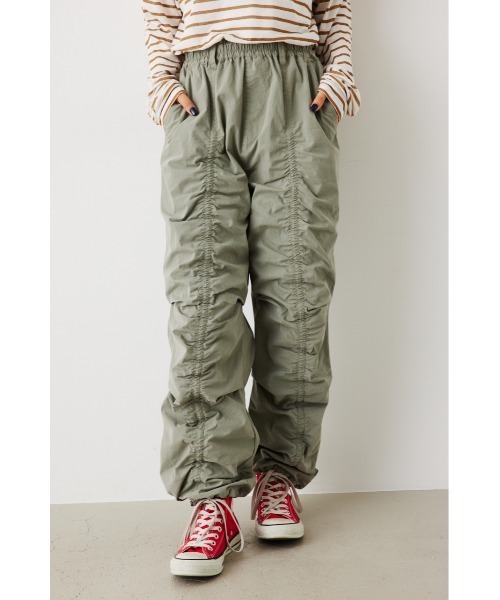 RODEO CROWNS WIDE BOWL(ロデオクラウンズワイドボウル)の「センターシャーリングパンツ(その他パンツ・レディース・ライトカーキ/ブラック・FREE)」の5枚目の写真