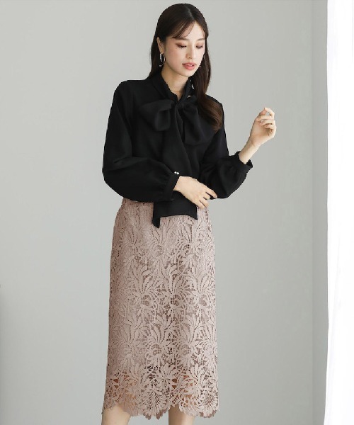 WHITE JOOLA(ホワイトジョーラ)の「【 装いを格上げする華やぎスカート 】スカラップレースロングタイトスカート(スカート・レディース・ブラック/オフホワイト/グレイッシュベージュ/ターコイズブルー/ネイビー/グリーン/スモークピンク/チャコールグレー/ベージュ/ブラウン/サックスブルー・S/M/L)」の19枚目の写真