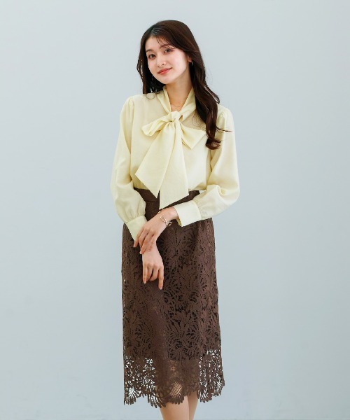 WHITE JOOLA(ホワイトジョーラ)の「【 装いを格上げする華やぎスカート 】スカラップレースロングタイトスカート(スカート・レディース・ブラック/オフホワイト/グレイッシュベージュ/ターコイズブルー/ネイビー/グリーン/スモークピンク/チャコールグレー/ベージュ/ブラウン/サックスブルー・S/M/L)」の20枚目の写真