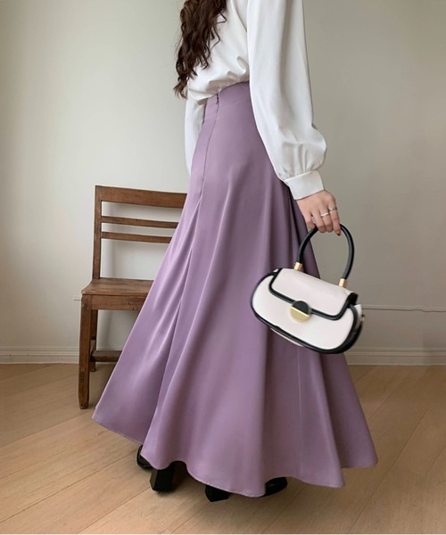 emi+（エミプラス）の「ハイウエストサテンフレアロングスカート（スカート・レディース・ブラック/パープル/ベビーピンク・M/L）」の21枚目の写真