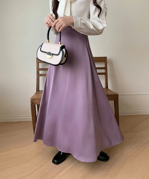emi+（エミプラス）の「ハイウエストサテンフレアロングスカート（スカート・レディース・ブラック/パープル/ベビーピンク・M/L）」の13枚目の写真