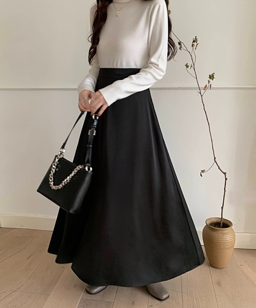 emi+（エミプラス）の「ハイウエストサテンフレアロングスカート（スカート・レディース・ブラック/パープル/ベビーピンク・M/L）」の20枚目の写真