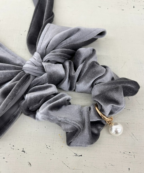 Chico（チコ）の「ベロアロングリボンシュシュ（シュシュ・レディース・グレー/ブルー/ブラック・FREE）」の11枚目の写真