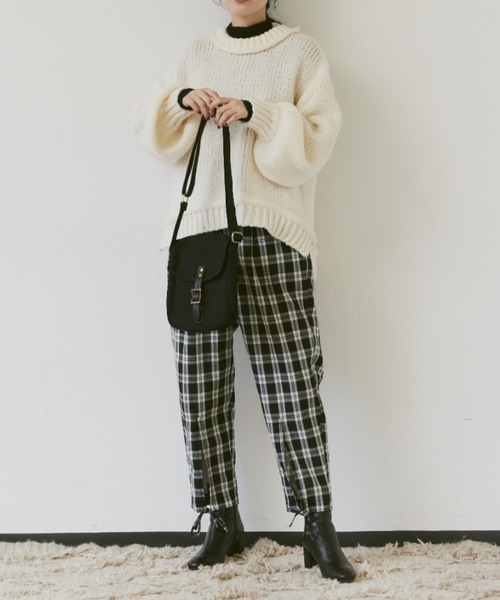 Libra Cue（リブラ キュー）の「ポストマンミニショルダー（ショルダーバッグ・レディース・ブラック/アイボリー・FREE）」の4枚目の写真